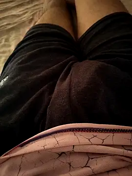 Snapshot of Horny_boy321 chatting on September 28, 9:14 am Horny boy321 online show from September 28, 9:14 am