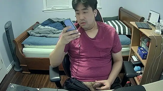 Snapshot of Koreanboy171 chatting on March 2, 4:14 am Koreanboy171 online show from March 2, 4:14 am