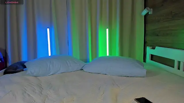 Snapshot of Elizabeth_Hottie_ chatting on January 18, 11:22 pm Elizabeth Hottie  online show from January 18, 11:22 pm