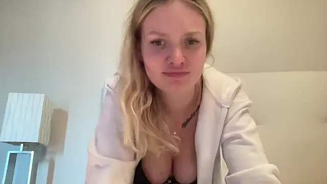 Snapshot of mariemelissah chatting on December 21, 2:58 pm mariemelissah online show from December 21, 2:58 pm