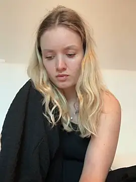 Snapshot of mariemelissah chatting on March 19, 2:02 pm mariemelissah online show from March 19, 2:02 pm