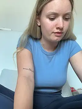 Snapshot of mariemelissah chatting on March 20, 3:25 pm mariemelissah online show from March 20, 3:25 pm