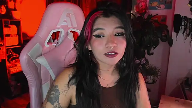 annie walker6 online show from April 18, 5:33 am