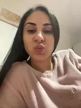 Snapshot of JenniferEdith chatting on February 23, 7:28 pm JenniferEdith online show from February 23, 7:28 pm