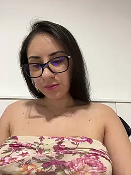 Snapshot of JenniferEdith chatting on February 25, 3:05 pm JenniferEdith online show from February 25, 3:05 pm