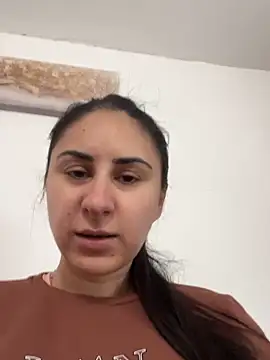 Snapshot of JenniferEdith chatting on March 8, 9:35 am JenniferEdith online show from March 8, 9:35 am