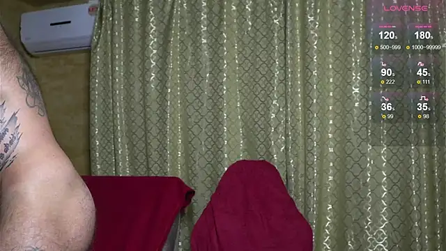 Snapshot of Artem_Dzyuba chatting on October 12, 9:58 pm Artem Dzyuba online show from October 12, 9:58 pm