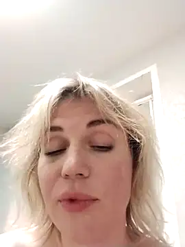 Linda Gregory online show from October 4, 1:47 am