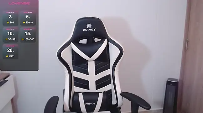 alice middlee online show from February 26, 9:05 pm