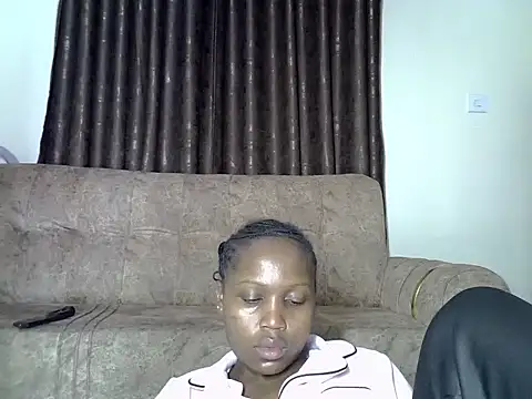 AurelAda online show from December 17, 11:33 pm