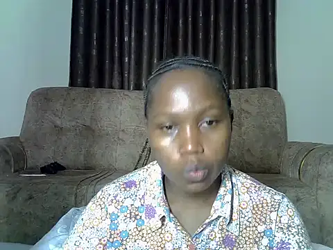 Snapshot of AurelAda chatting on February 5, 11:31 pm AurelAda online show from February 5, 11:31 pm