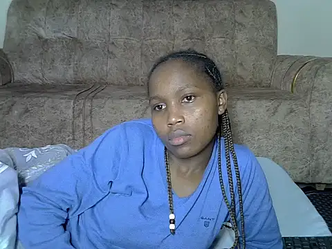 Snapshot of AurelAda chatting on February 26, 12:20 am AurelAda online show from February 26, 12:20 am