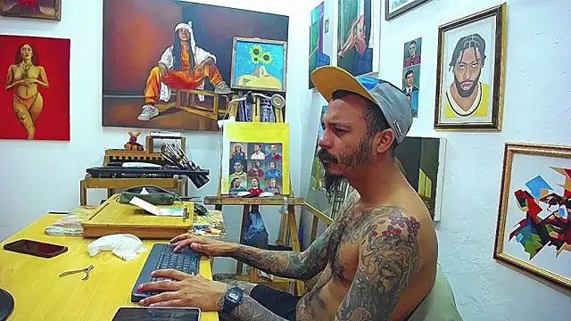 Snapshot of color_beat17 chatting on June 24, 2:16 pm color beat17 online show from June 24, 2:16 pm