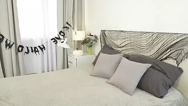 FiaMoor online show from October 23, 10:36 am