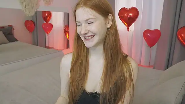 Snapshot of FiaMoor chatting on February 11, 12:43 pm FiaMoor online show from February 11, 12:43 pm