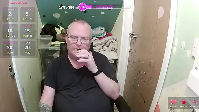 Snapshot of FriendlyDave chatting on January 25, 9:14 pm FriendlyDave online show from January 25, 9:14 pm