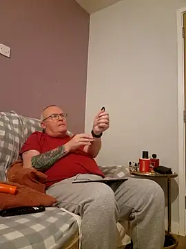 Snapshot of FriendlyDave chatting on January 28, 10:01 pm FriendlyDave online show from January 28, 10:01 pm