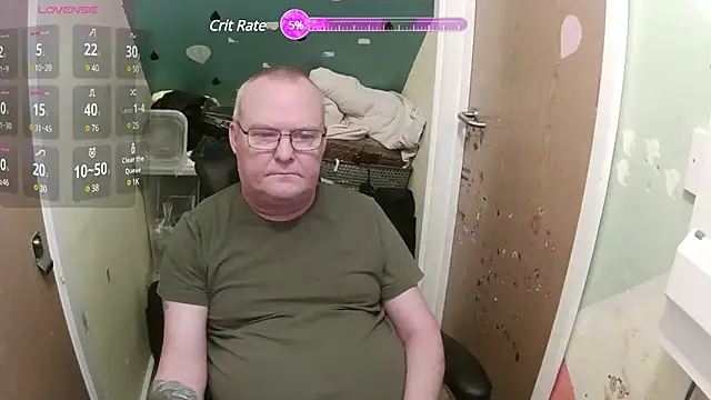 Snapshot of FriendlyDave chatting on February 4, 8:56 am FriendlyDave online show from February 4, 8:56 am