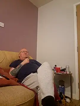 Snapshot of FriendlyDave chatting on March 2, 10:16 pm FriendlyDave online show from March 2, 10:16 pm