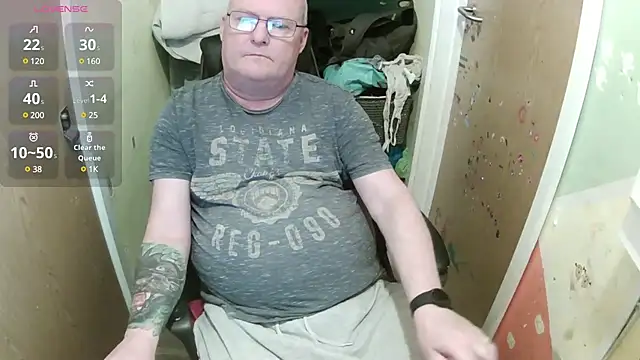 Snapshot of FriendlyDave chatting on March 10, 12:59 pm FriendlyDave online show from March 10, 12:59 pm