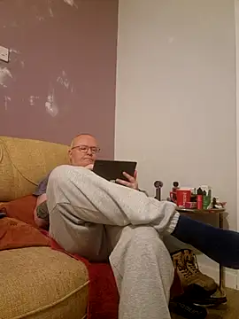 Snapshot of FriendlyDave chatting on March 11, 9:37 pm FriendlyDave online show from March 11, 9:37 pm