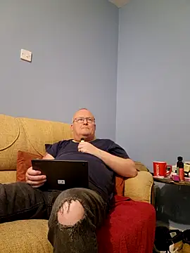 Snapshot of FriendlyDave chatting on March 17, 9:23 pm FriendlyDave online show from March 17, 9:23 pm