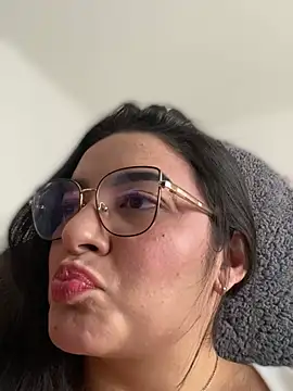 Lia flowers online show from February 28, 10:06 pm