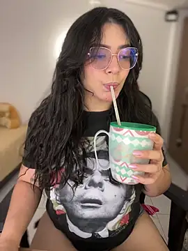 Lia flowers online show from February 26, 10:42 pm