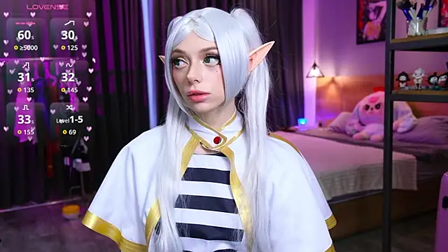 HolliWould  online show from January 6, 6:50 am