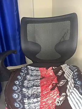 Snapshot of sweetestval chatting on November 18, 11:03 am sweetestval online show from November 18, 11:03 am