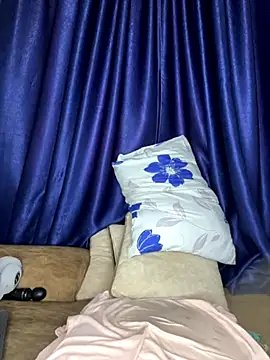 Snapshot of sweetestval chatting on November 27, 8:49 am sweetestval online show from November 27, 8:49 am