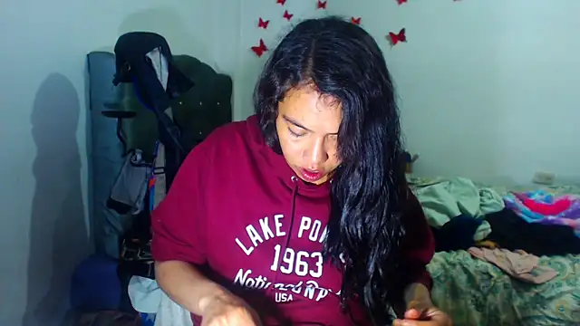 AmaraRoberts420 online show from November 29, 4:04 am