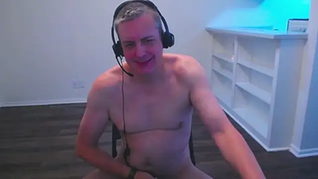 JulioMaximus online show from November 29, 8:34 pm