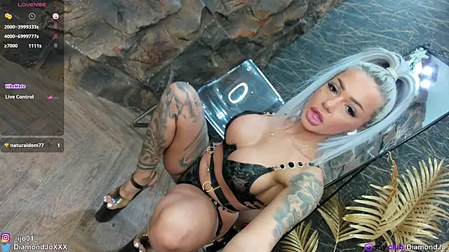 DiamondJo  online show from April 9, 1:49 am