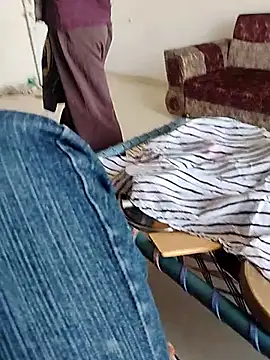 Snapshot of Instant_charger@xh chatting on April 10, 6:29 am Instant chargerxh online show from April 10, 6:29 am