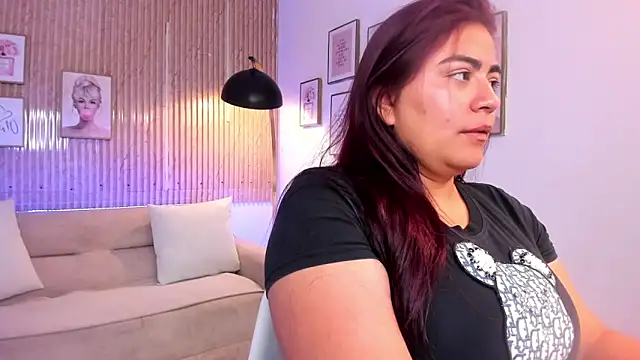 silvia lane online show from April 18, 4:05 am