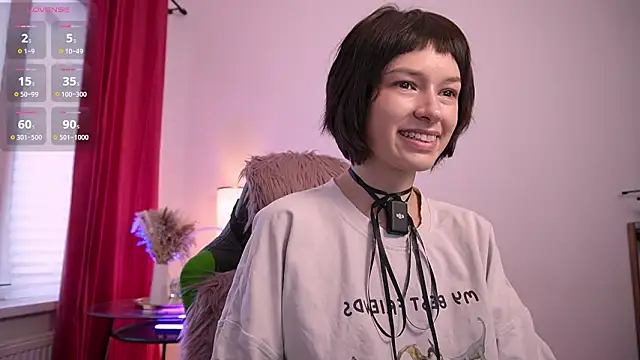 Snapshot of VivianLy_ chatting on February 28, 1:23 pm VivianLy online show from February 28, 1:23 pm