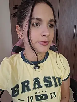 Snapshot of heyshaa chatting on June 19, 10:24 pm heyshaa online show from June 19, 10:24 pm