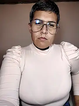 Snapshot of Yessi_rousse chatting on January 14, 9:52 pm Yessi rousse online show from January 14, 9:52 pm