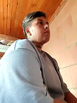 Snapshot of Yessi_rousse chatting on February 25, 8:51 pm Yessi rousse online show from February 25, 8:51 pm