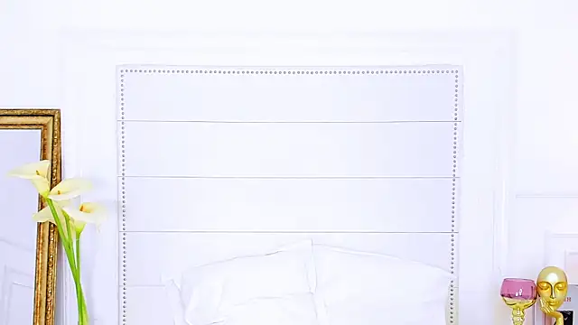 NaomiYuu online show from February 28, 2:31 am