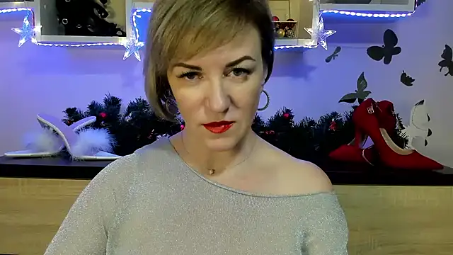 feliziaDesire online show from January 11, 6:45 am