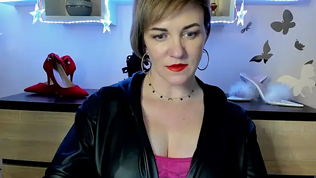 feliziaDesire online show from March 2, 1:05 pm