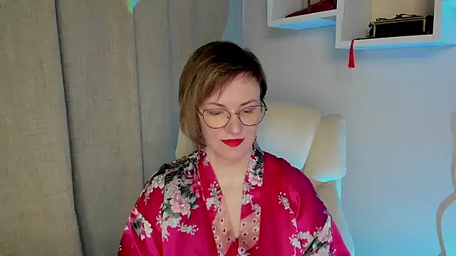 feliziaDesire online show from May 16, 6:43 am