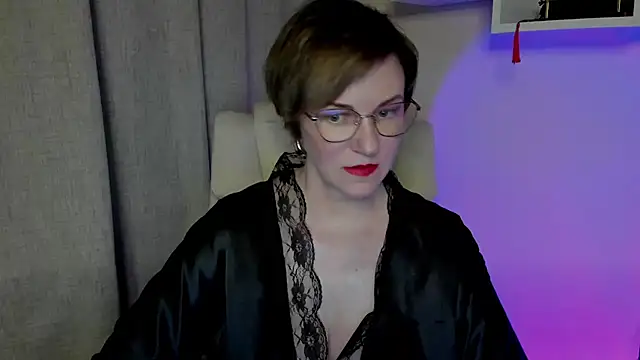 feliziaDesire online show from June 2, 6:37 am