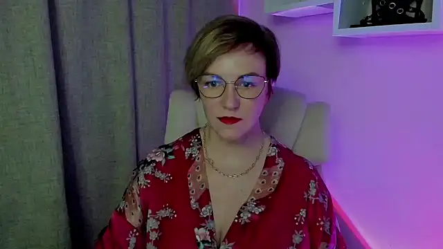 feliziaDesire online show from July 19, 6:50 am