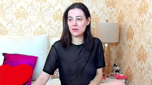 JuliaHunts online show from January 9, 5:54 am