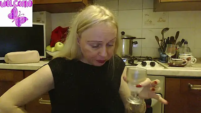 martachatte online show from March 13, 6:56 pm