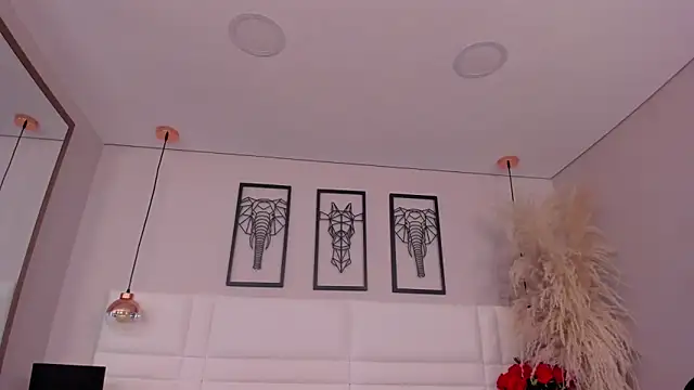 Rebeca jones online show from December 20, 12:01 pm