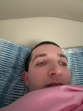 Snapshot of strange6696 chatting on January 17, 1:56 pm strange6696 online show from January 17, 1:56 pm